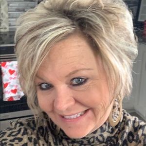 Meet your Posher, Stacy